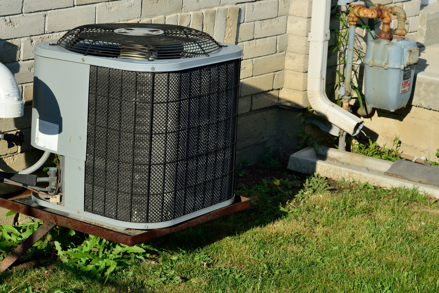 Outdoor central air-conditioning equipment